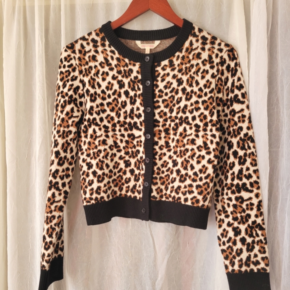 Cheetah print buttoned cardigan
